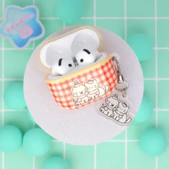 Airpodfodral med Bag Charm - Gingham Buddies