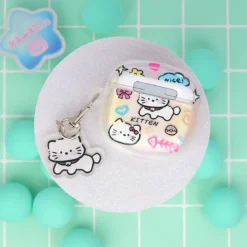 Airpodfodral med Bag Charm - Nice Kitten