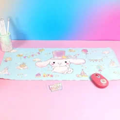 Blått skrivbordsunderlägg - Cinnamoroll i hatt