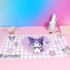 Lila-rutigt skrivbordsunderlägg - Kuromi i hjärta