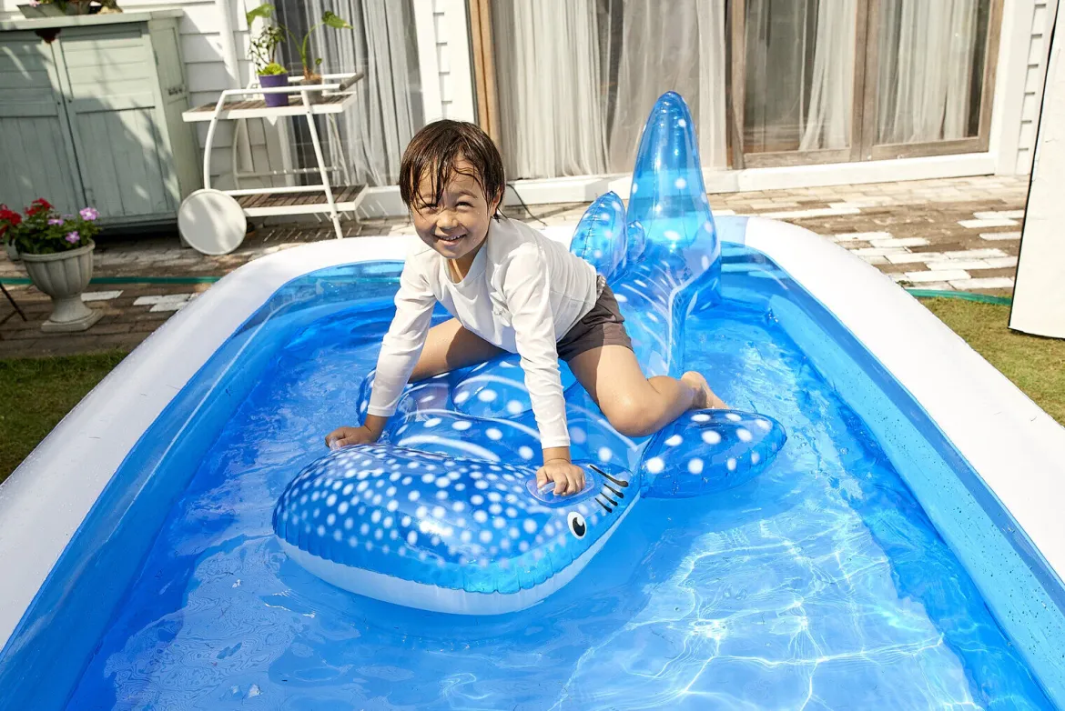 Pool Float Jättevalhaj
