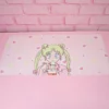 Rosa skrivbordsunderlägg - Sailor Moon äter nudlar